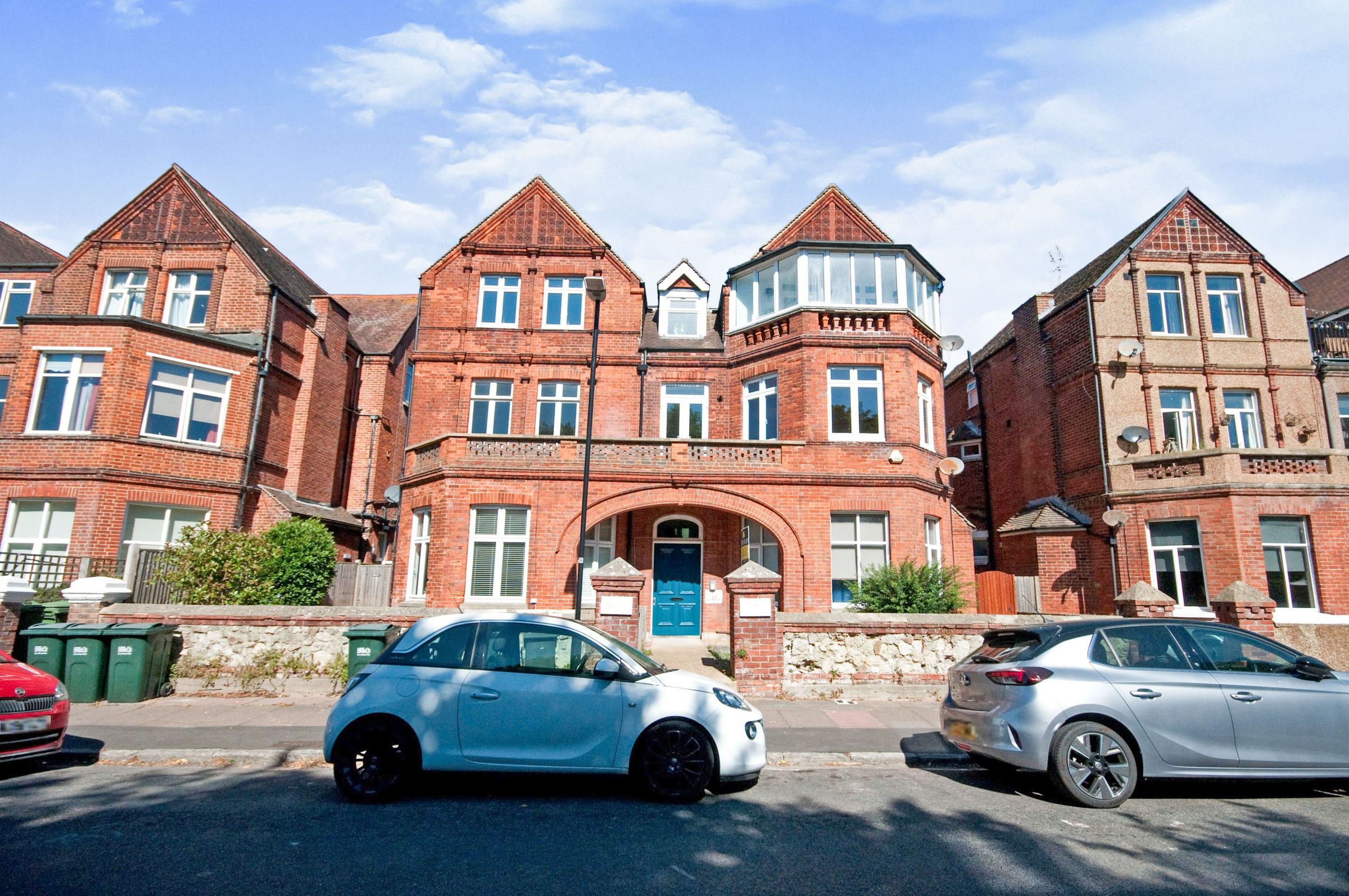 2 bed flat for sale in Hartfield Road, Eastbourne, East Sussez BN21