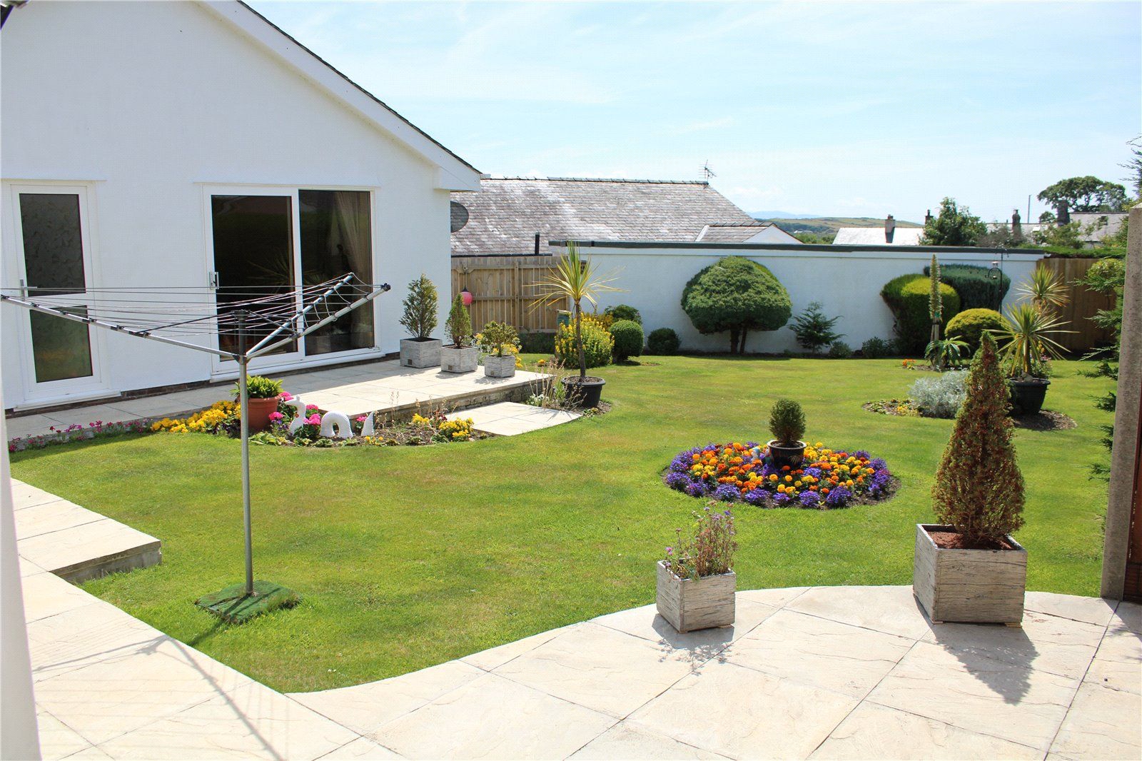 3 bed bungalow for sale in Bryn Tyddyn, Pentrefelin, Criccieth LL52