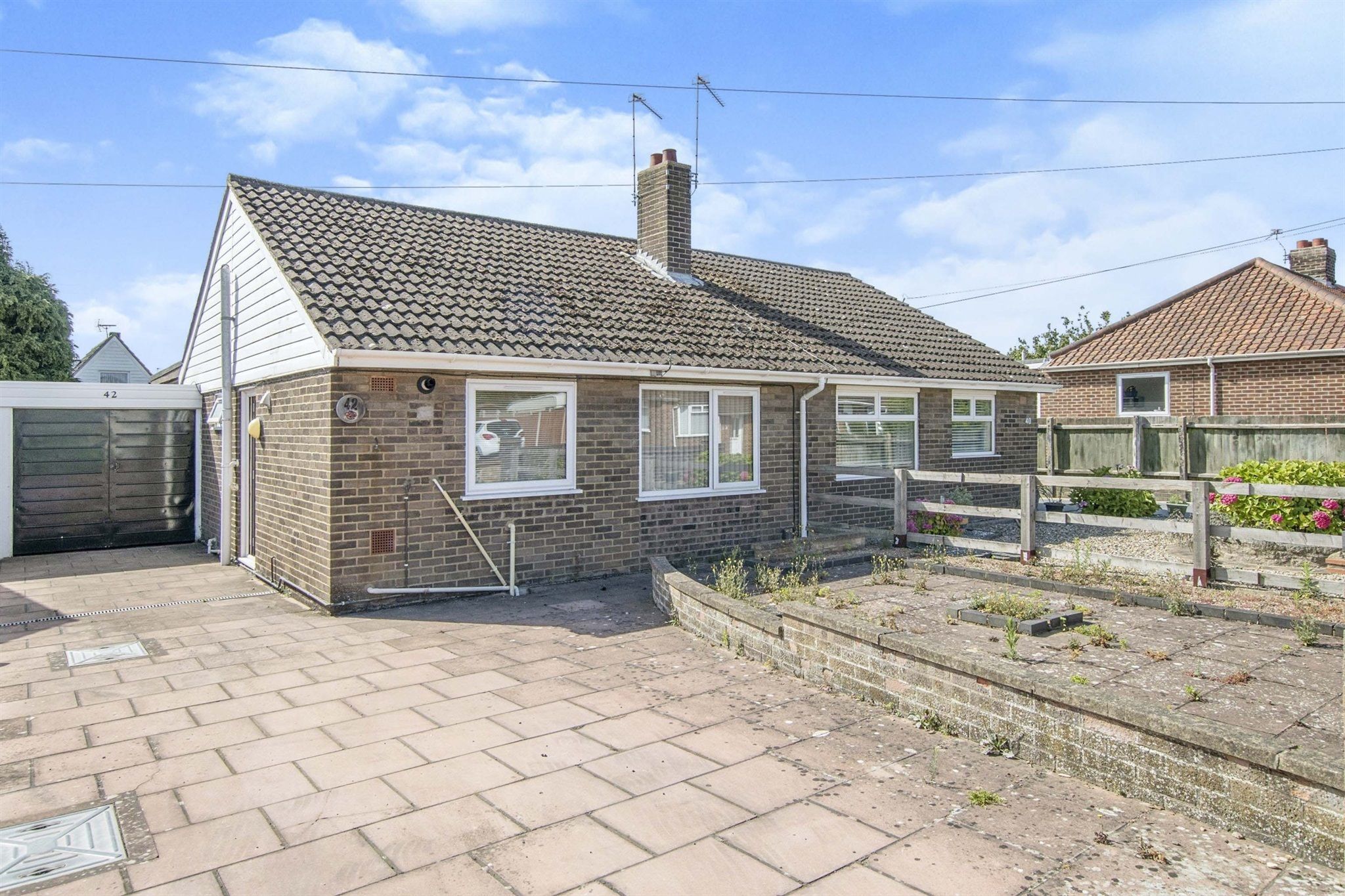 2 bed semidetached bungalow for sale in Meadow Way, Hellesdon, Norwich
