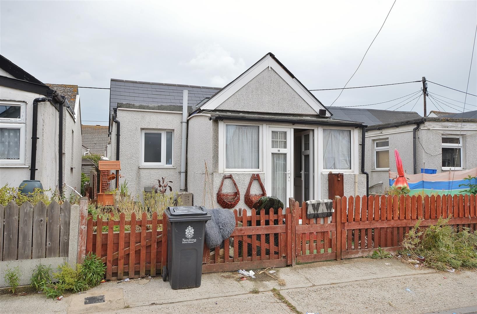 2 bed detached bungalow for sale in Alvis Avenue, Jaywick, ClactonOn
