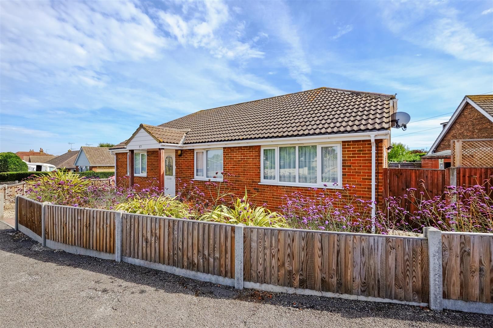 3 bed detached bungalow for sale in Clover Rise, Whitstable CT5 Zoopla