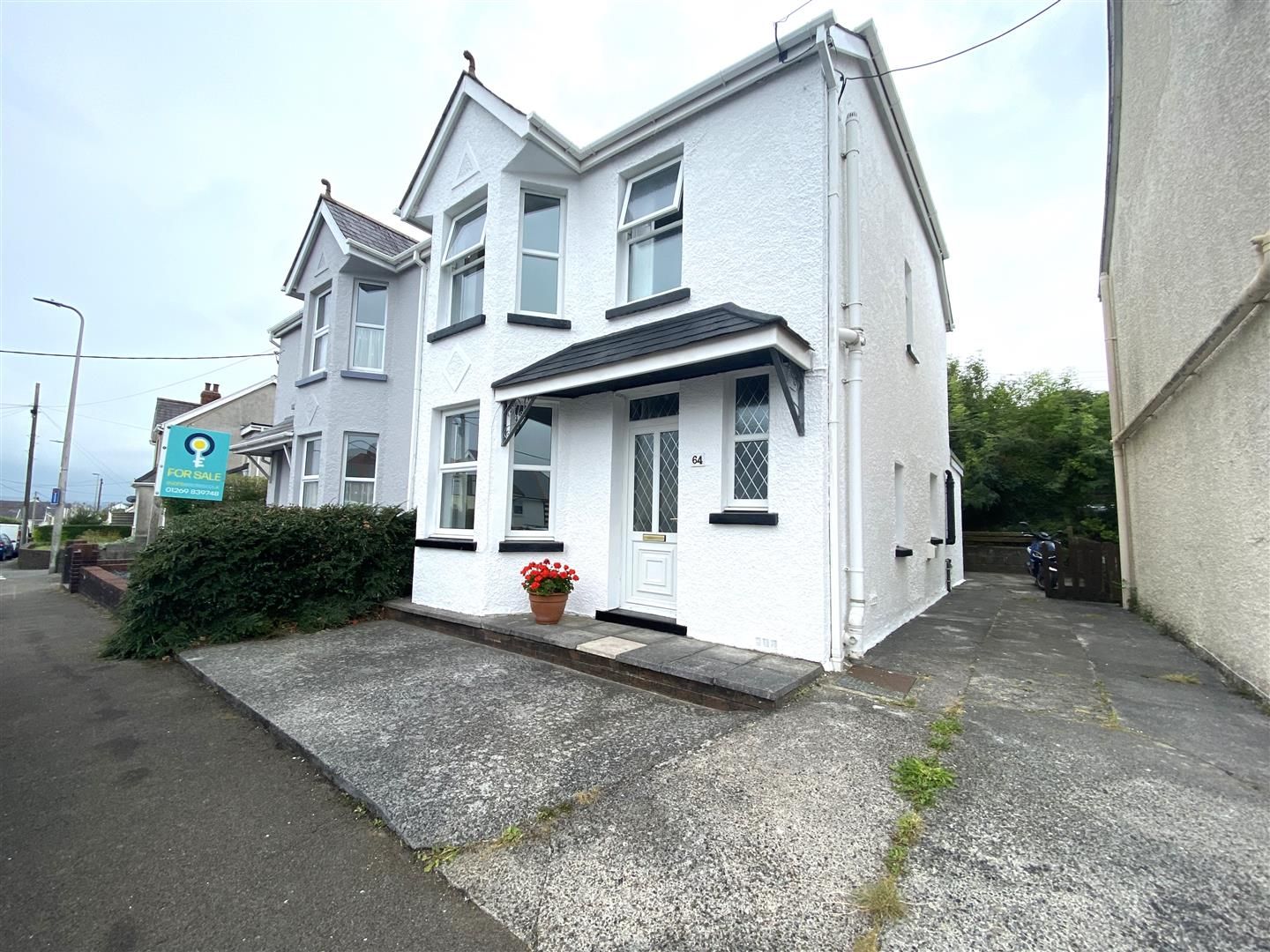 3 bed semidetached house for sale in Gate Road, Penygroes, Llanelli