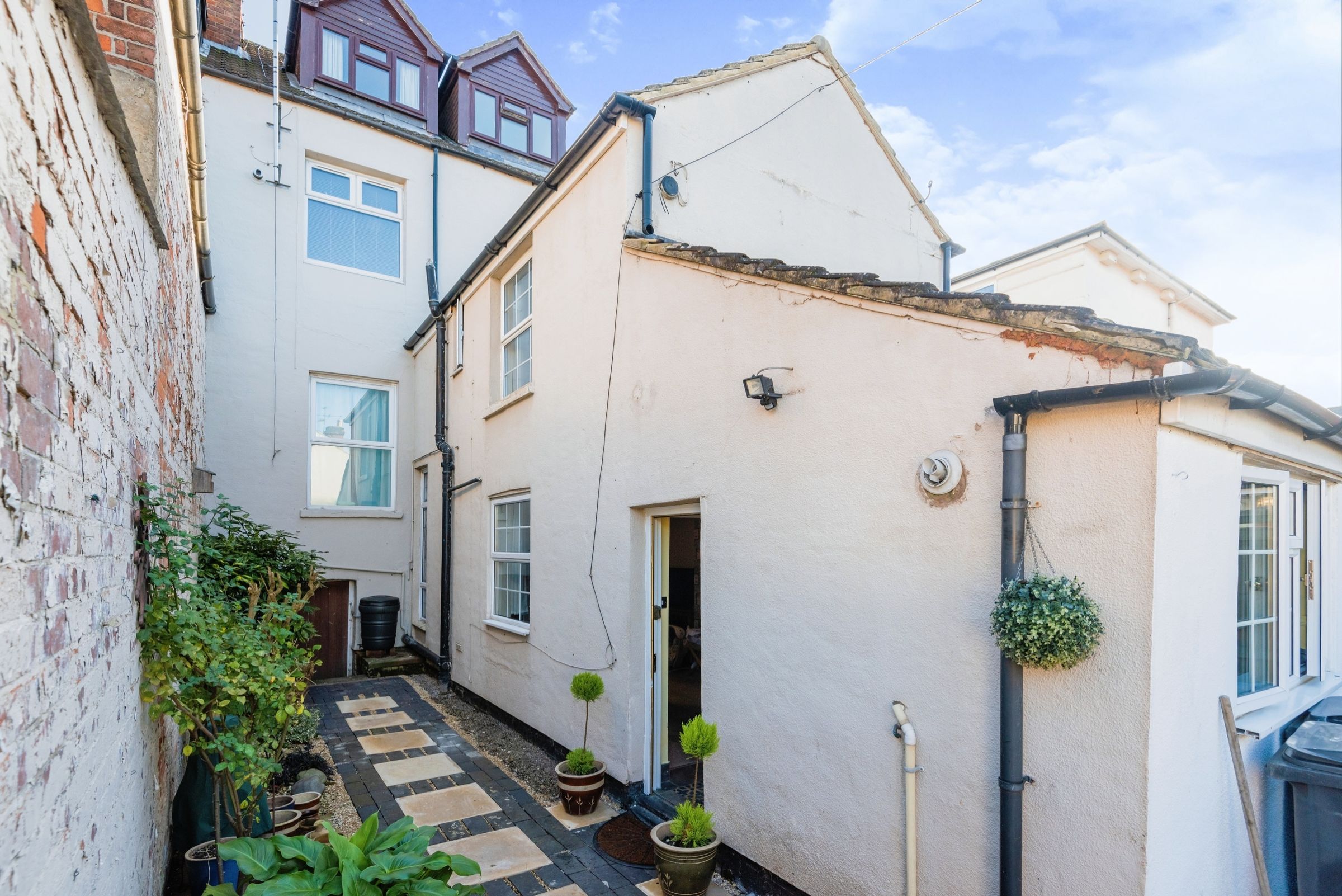 1 bed mews house for sale in Park End Road, Gloucester GL1 Zoopla