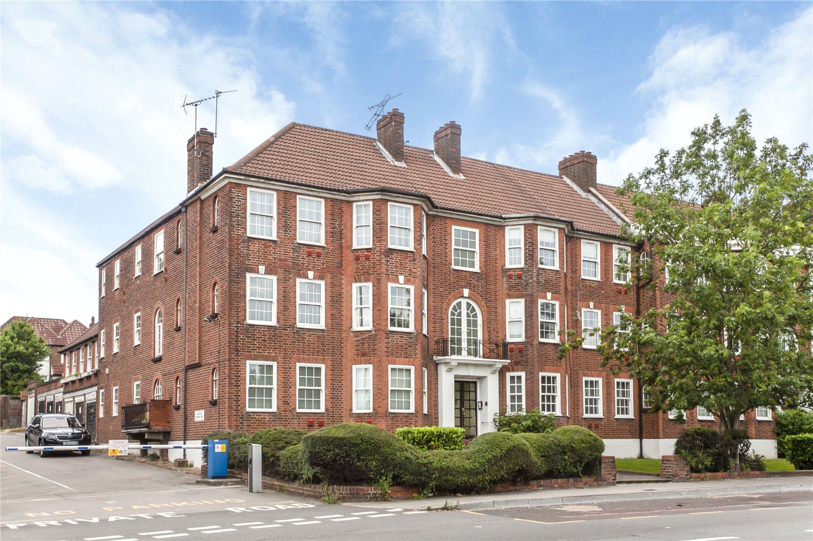 Queensborough Court, Finchley, London N3