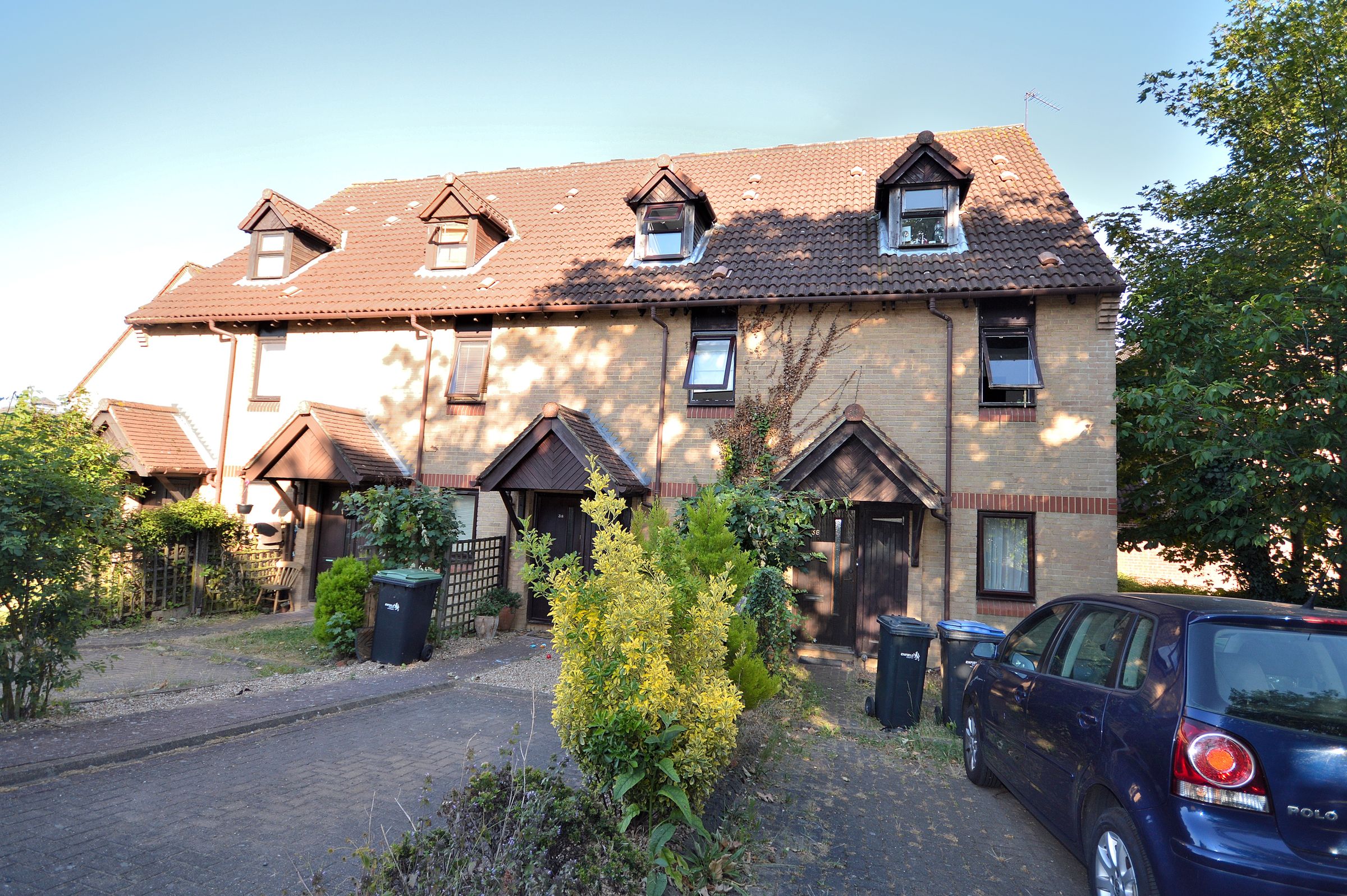 2 bed to rent in Pilgrims Close, Palmers Green N13 Zoopla