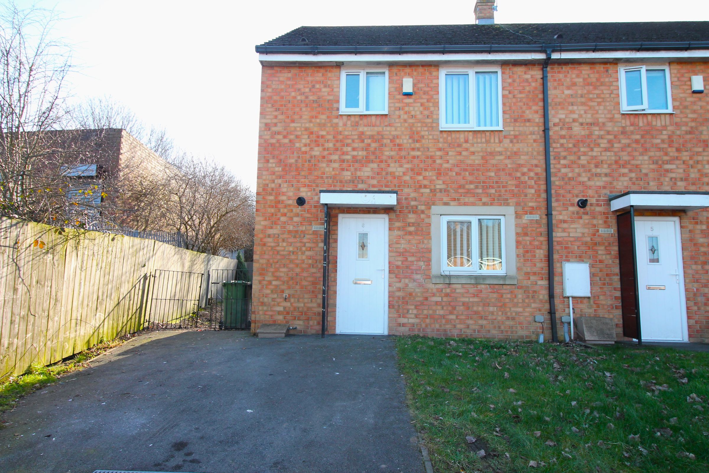 3 bed terraced house to rent in Queens Square, Felling, Gateshead NE10