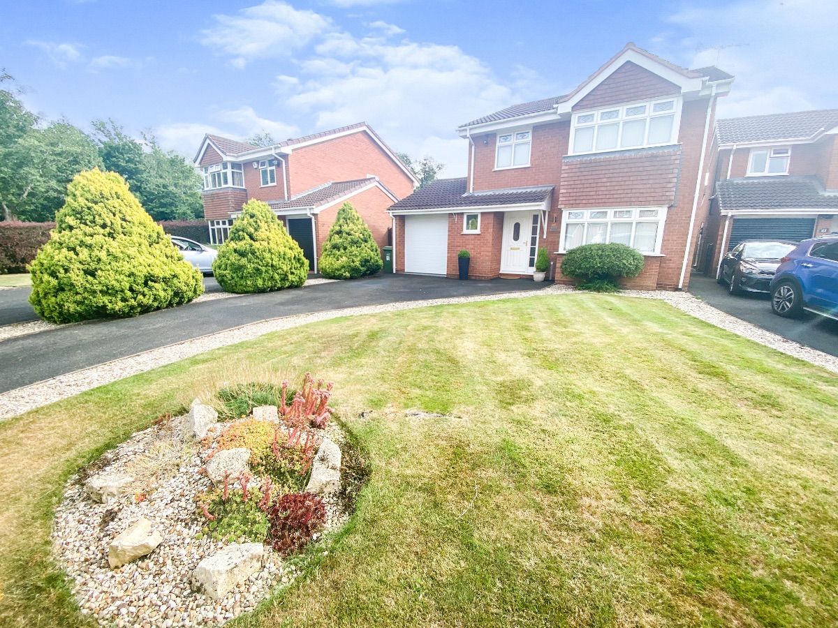 4 bed detached house for sale in Radbourne Drive, Halesowen B63 Zoopla
