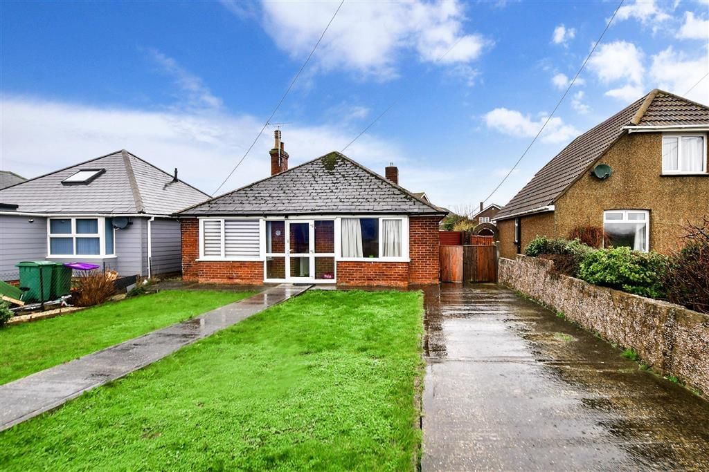 2 bed detached bungalow for sale in Dymchurch Road, New Romney, Kent