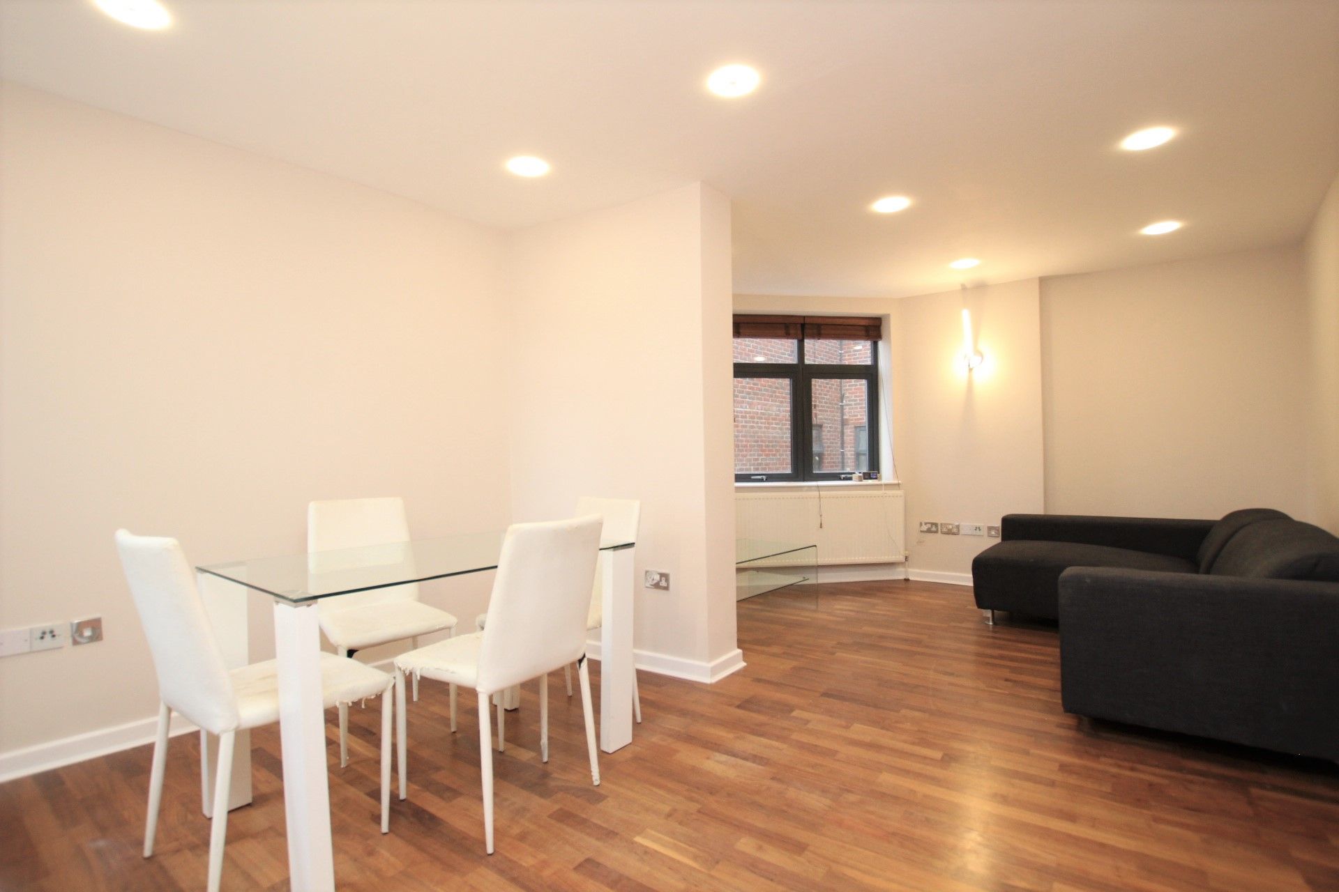 3 bed flat to rent in Jacob Mansions, Umberston Street, Whitechapel