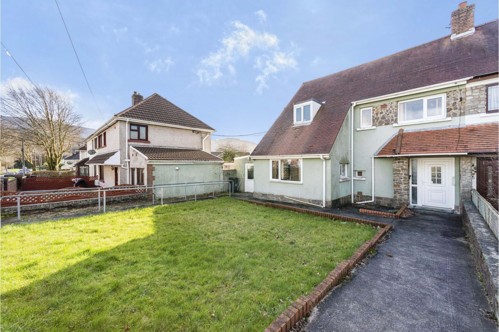 3 bed semidetached house for sale in Morfa Glas, Neath SA11 Zoopla