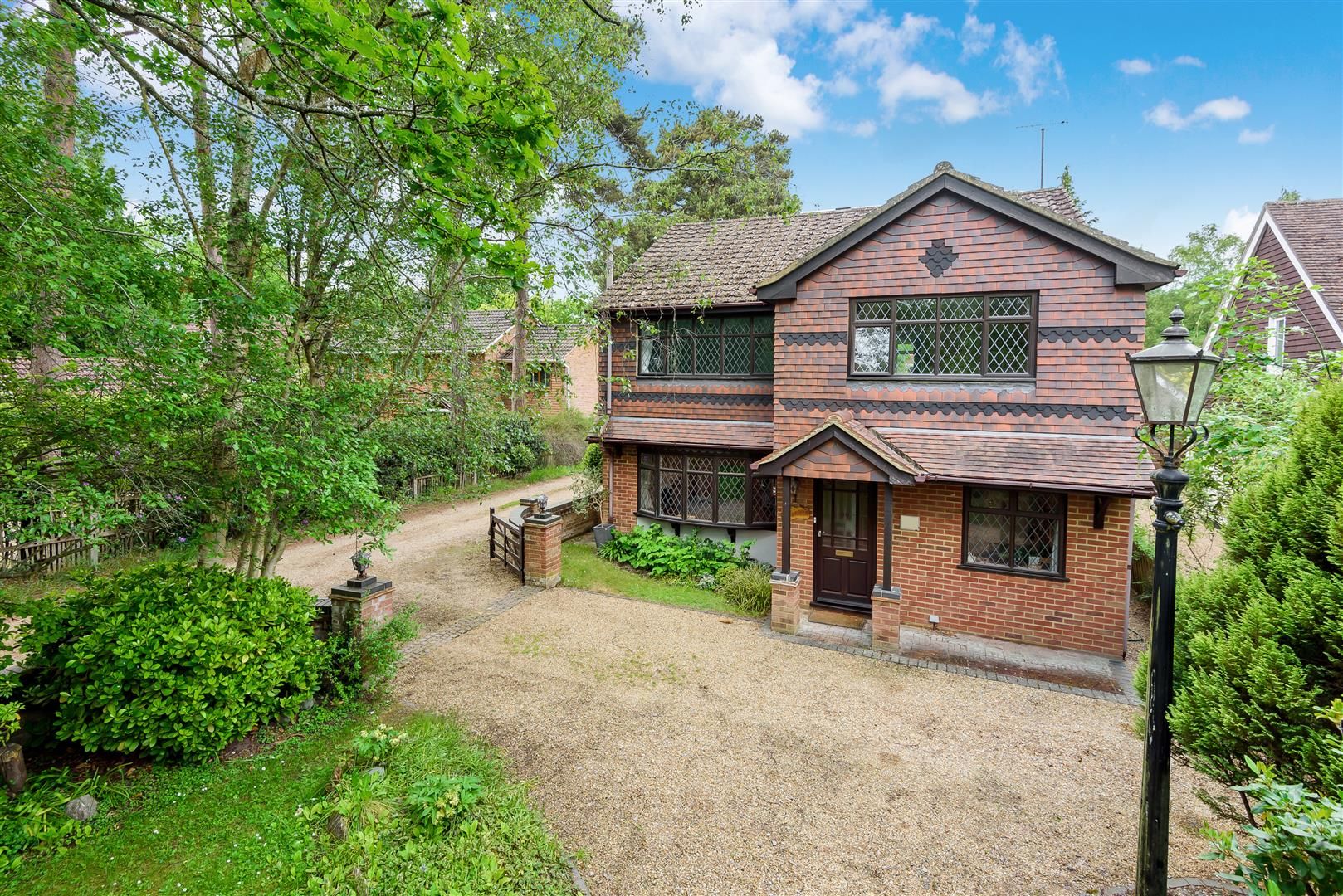 5 bed detached house for sale in Nine Mile Ride, Finchampstead, Berkshire RG40 Zoopla