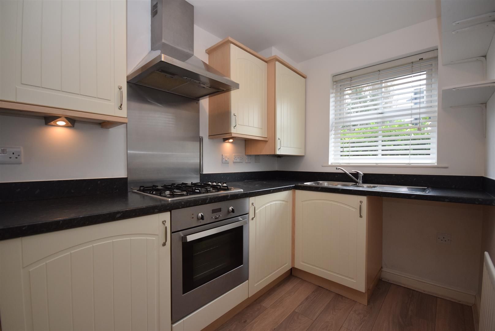 2 bed property to rent in The Orchards, Leyland PR26 Zoopla