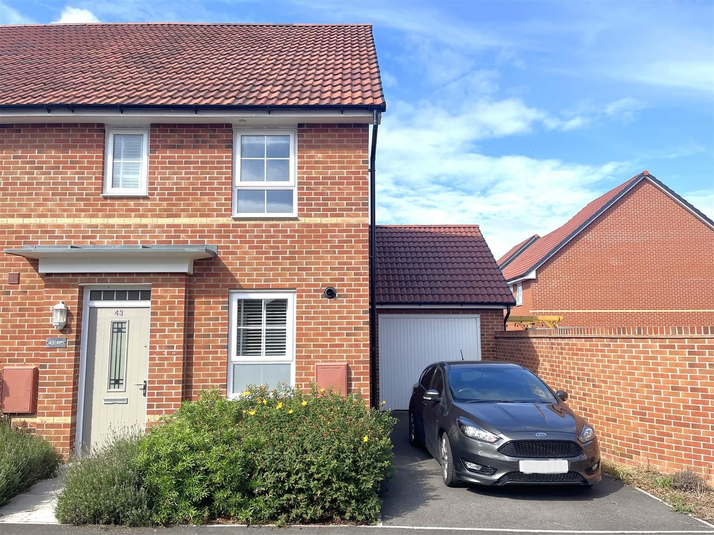 3 bed semidetached house for sale in Gilhespy Way, Westbury BA13 Zoopla