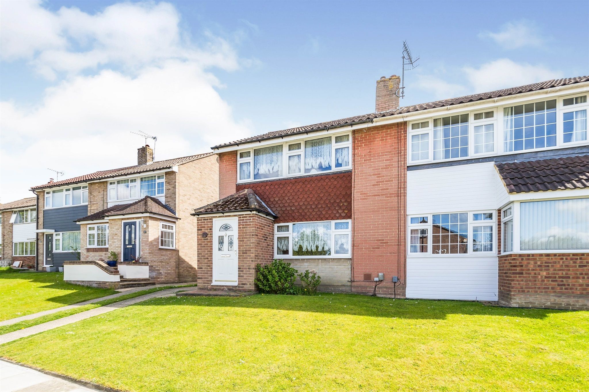 3 bed semidetached house for sale in Filbert Crescent, Crawley RH11