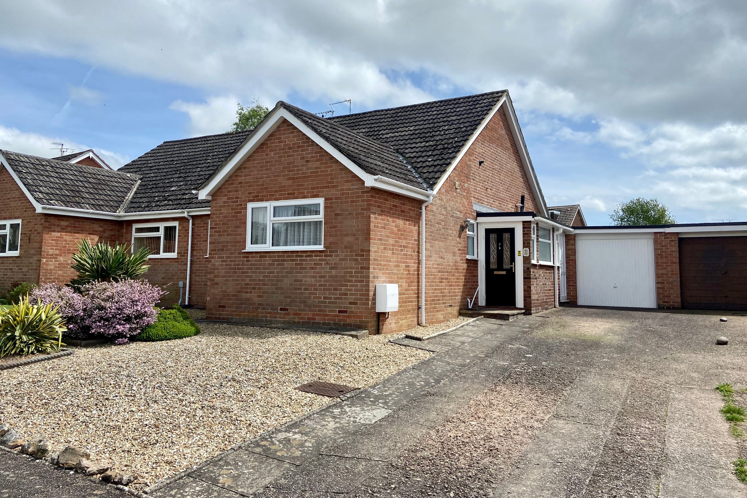 2 bed semidetached bungalow for sale in Slade Close, Ottery St. Mary