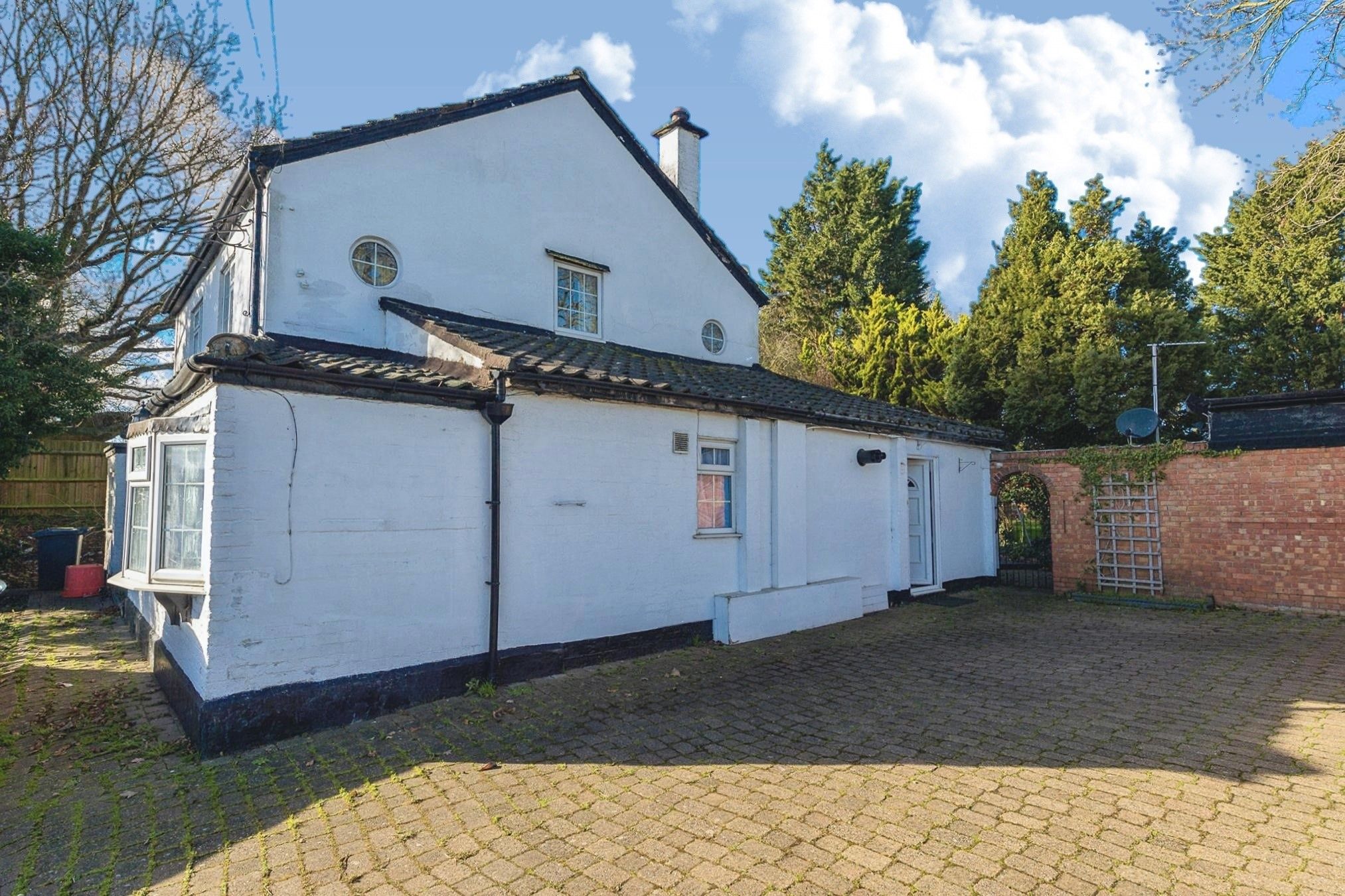 4 bed detached house for sale in High Cross, Aldenham, Watford WD25