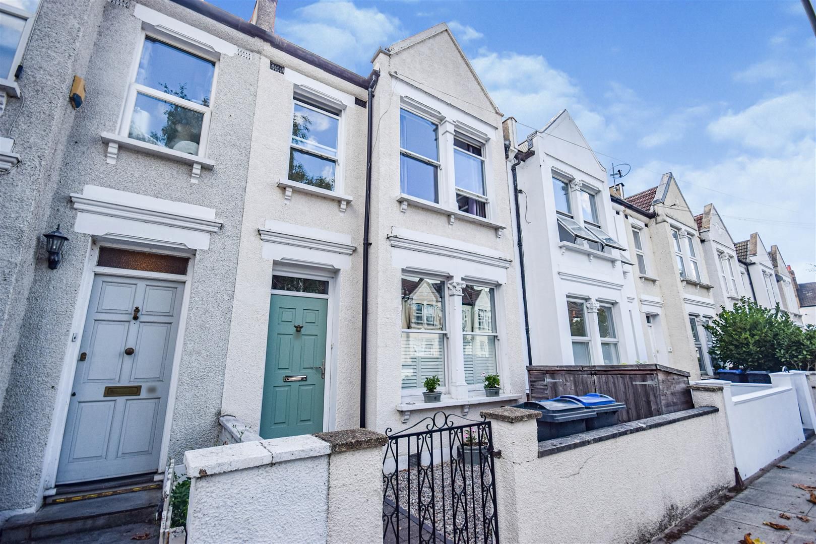 3 bed property to rent in Havelock Road, London SW19 Zoopla