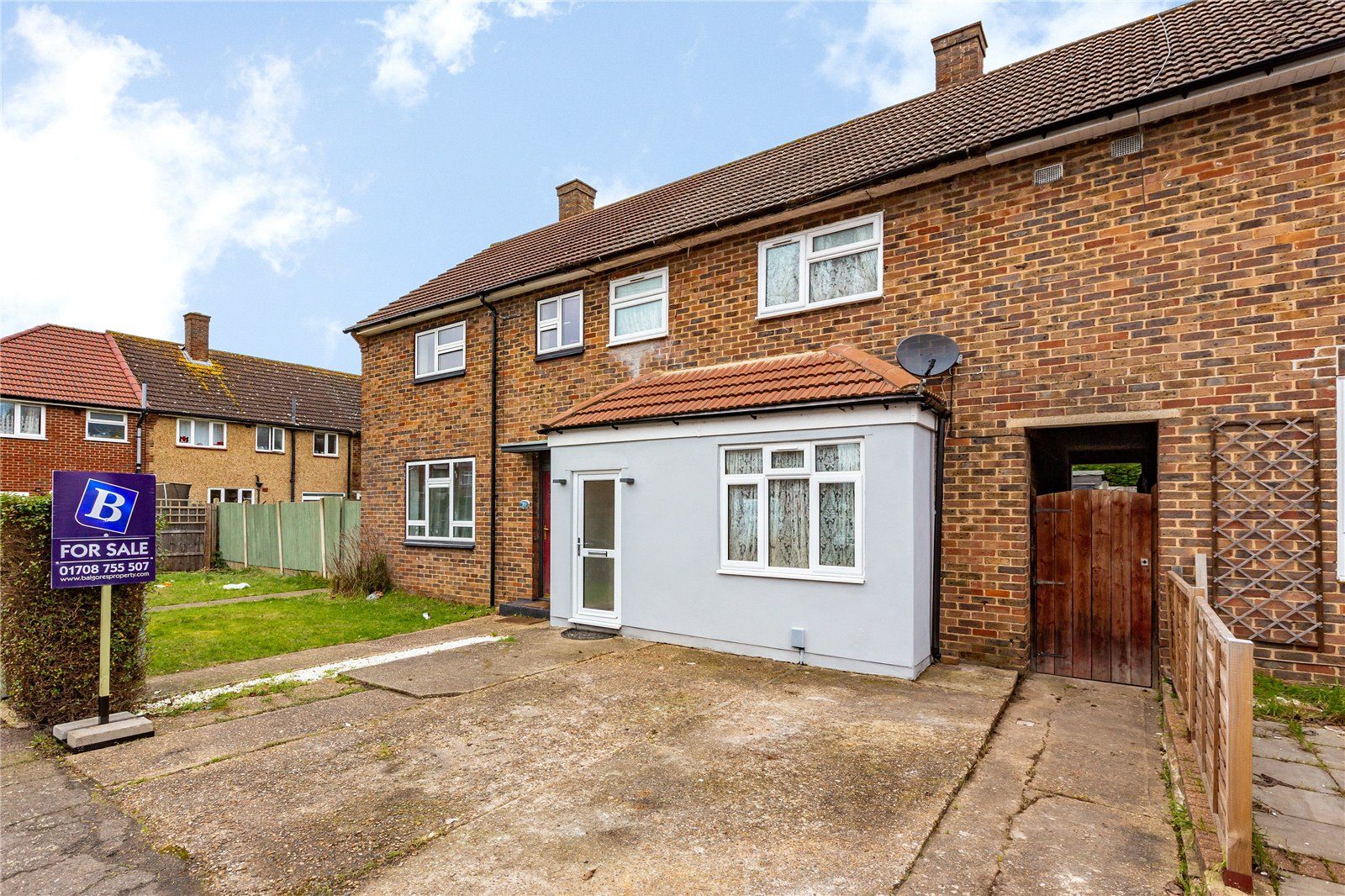 3 bed terraced house for sale in Lindfield Road, Harold Hill RM3 Zoopla