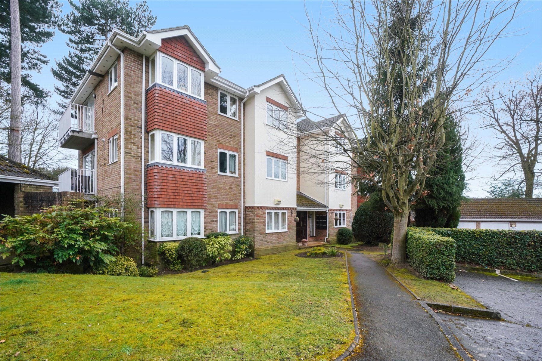 St. Charles Place, Weybridge, Surrey KT13  