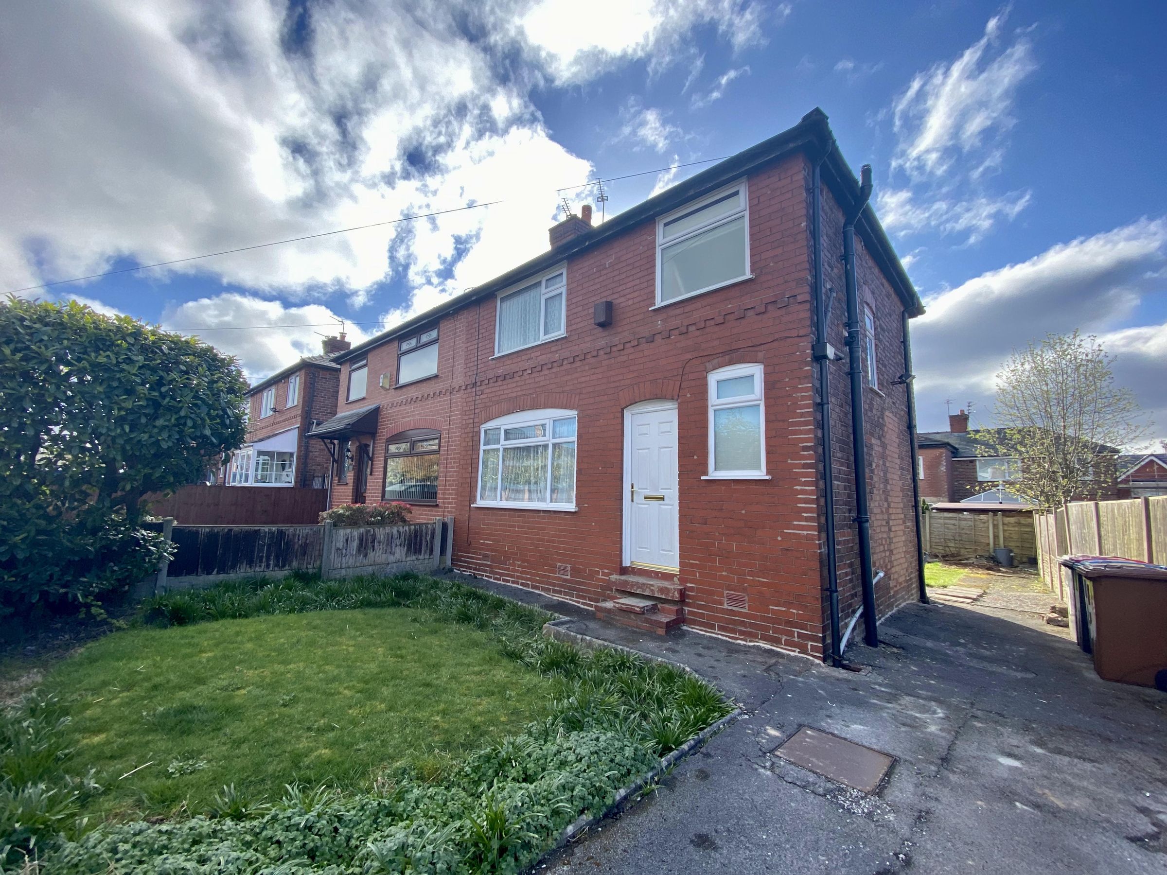 3 bed semidetached house to rent in Branksome Drive, Salford M6 Zoopla