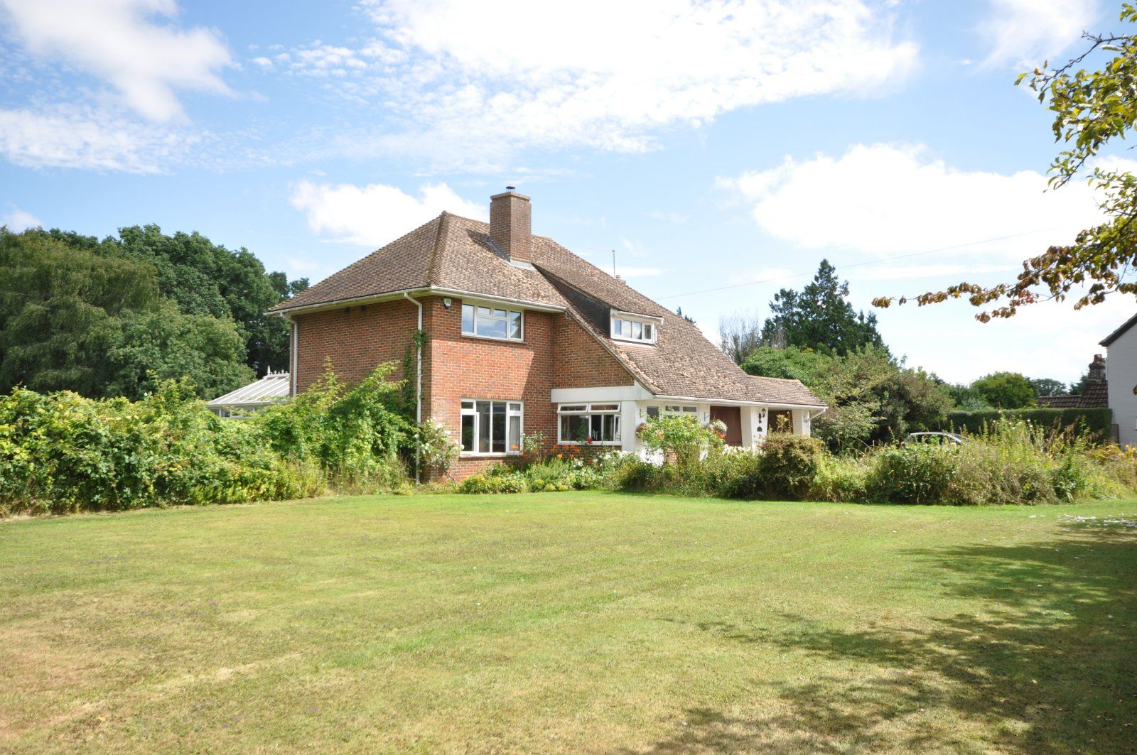 4 bed detached house for sale in Smallfield, Horley RH6 Zoopla