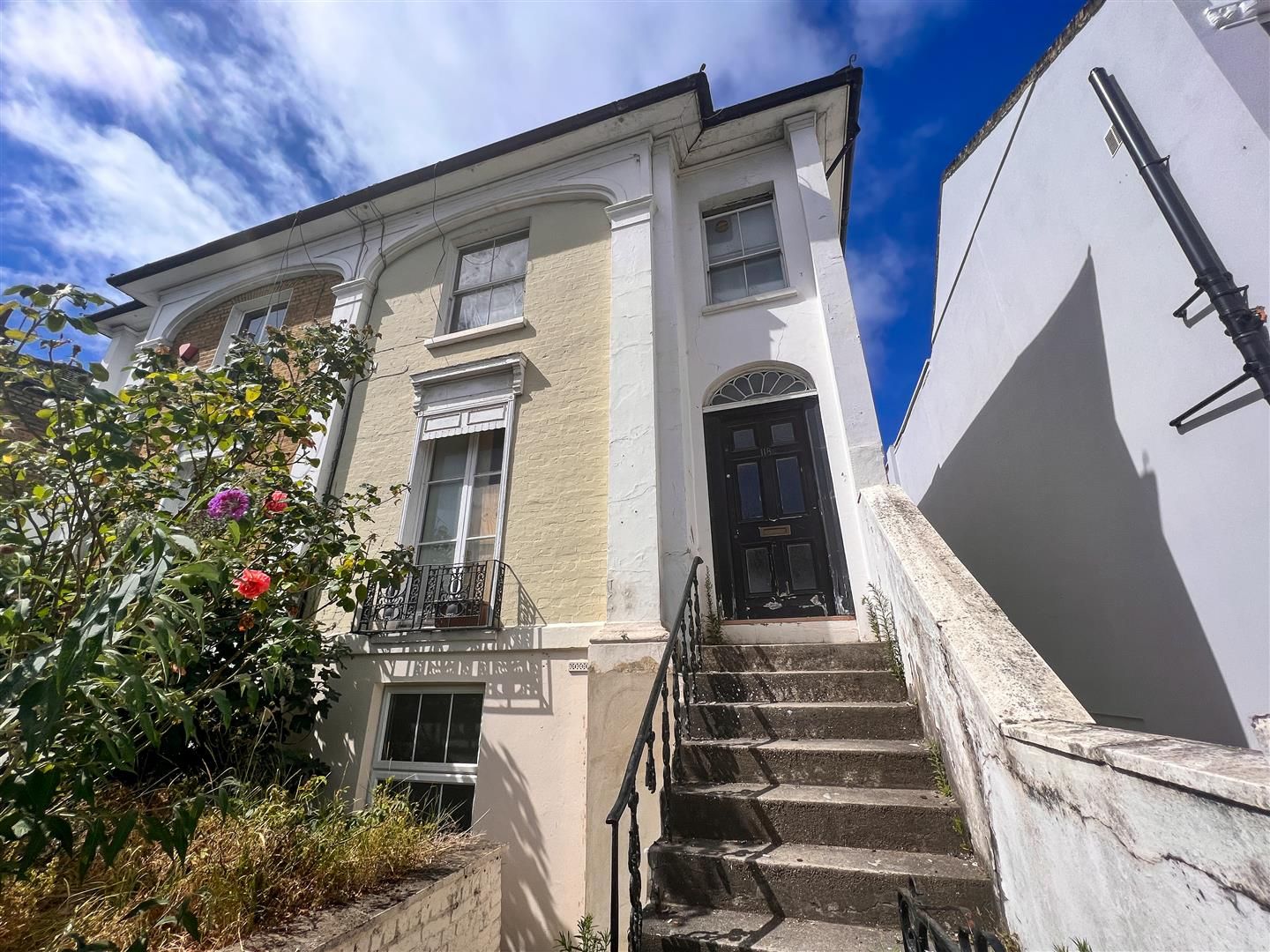 2 bed flat to rent in Woodhill, London SE18 Zoopla