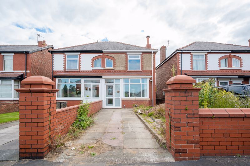 3 bed semidetached house for sale in Wennington Road, Southport PR9