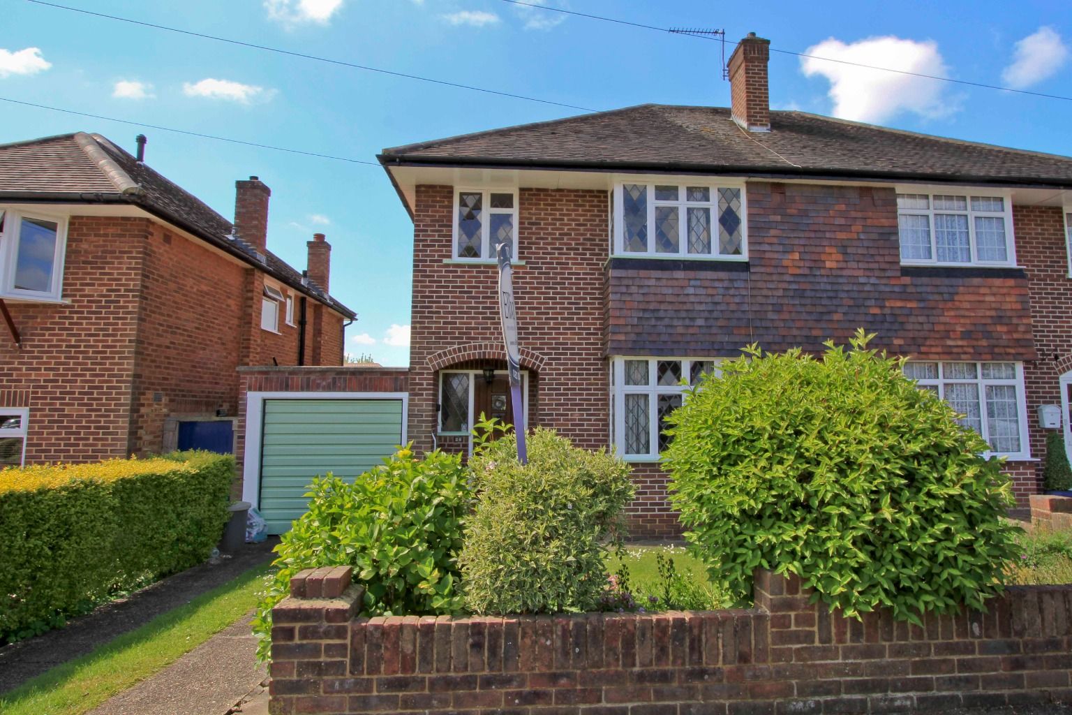 3 bed semidetached house to rent in Campden Road, Ickenham, Uxbridge