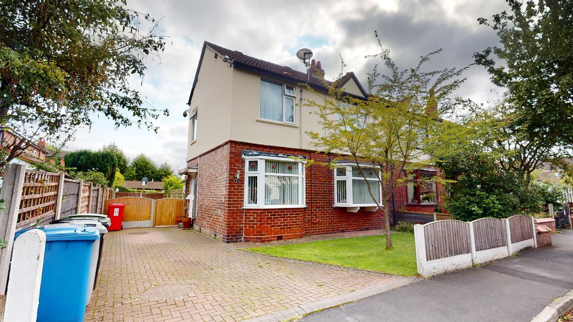 3 bed semidetached house for sale in Harcourt Avenue, Urmston