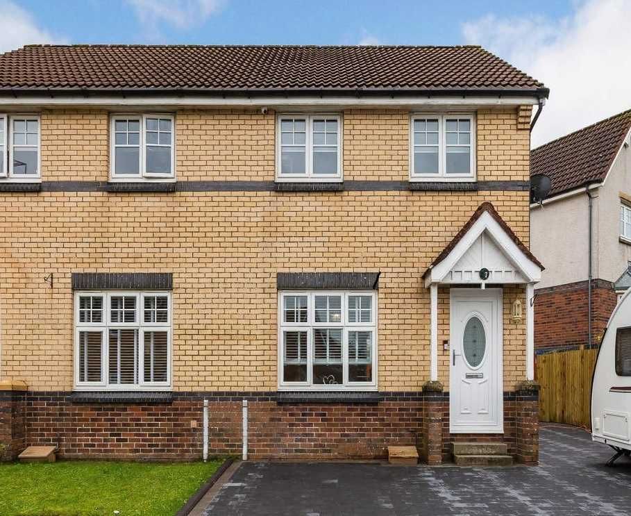 3 bed semidetached house for sale in Lamlash Place, Lindsayfield, East