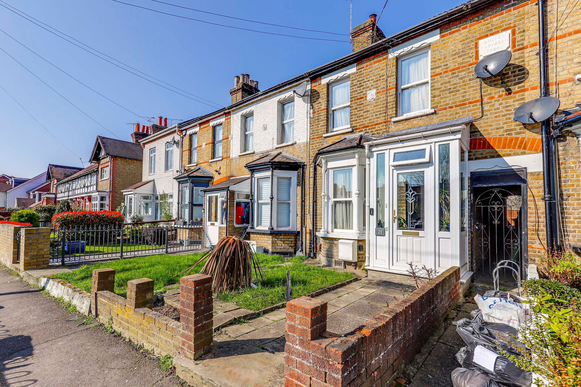 3 bed terraced house for sale in Broomstick Hall Road, Waltham Abbey