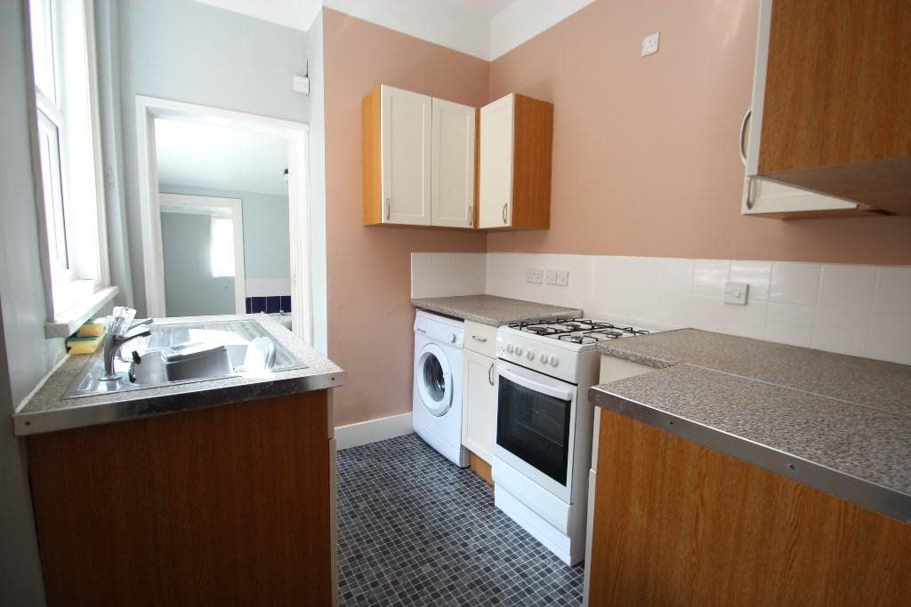 3 bed semidetached house to rent in Hughenden Road, High HP13