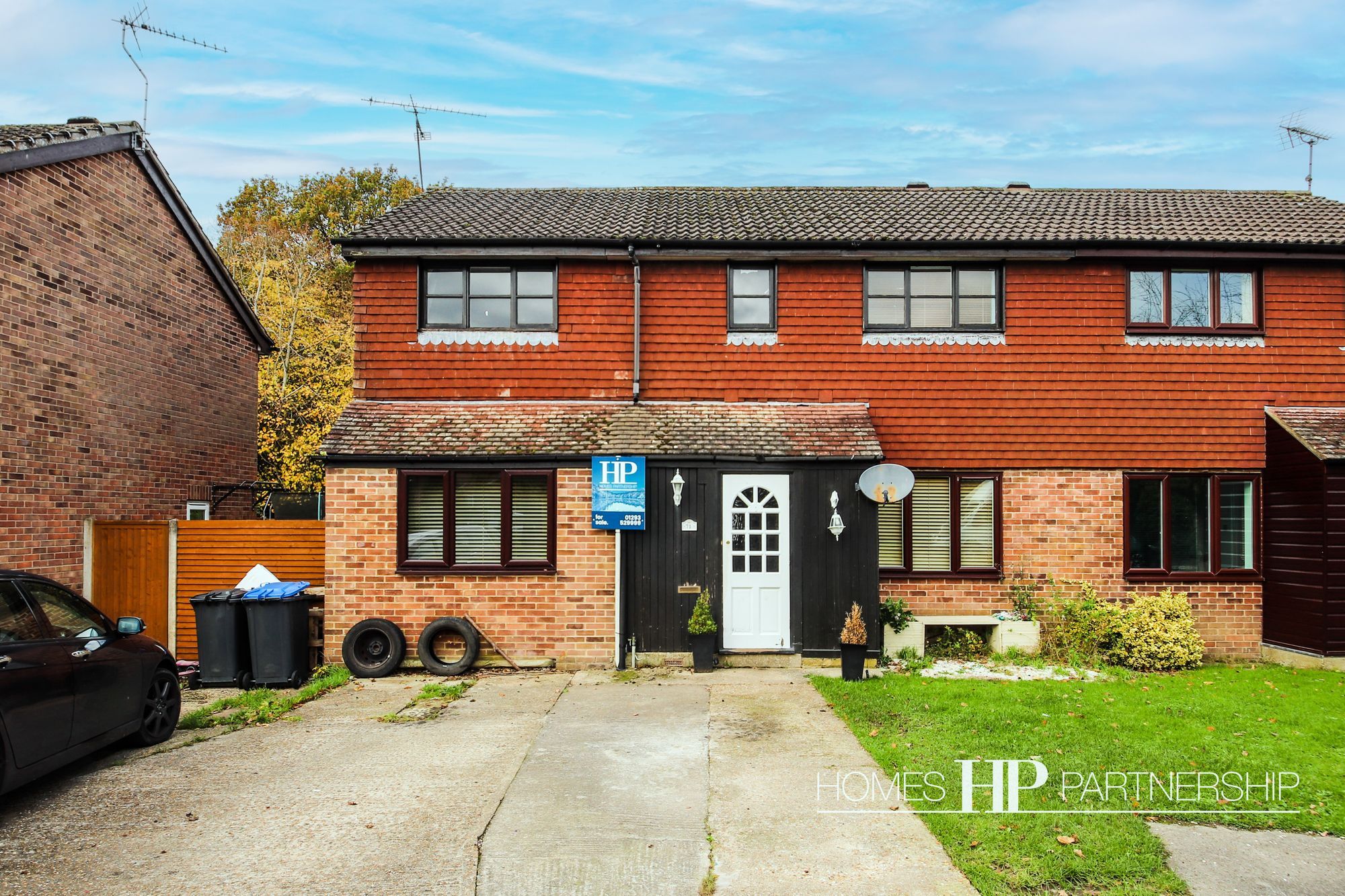 4 bed semidetached house for sale in West Park Road, Handcross RH17