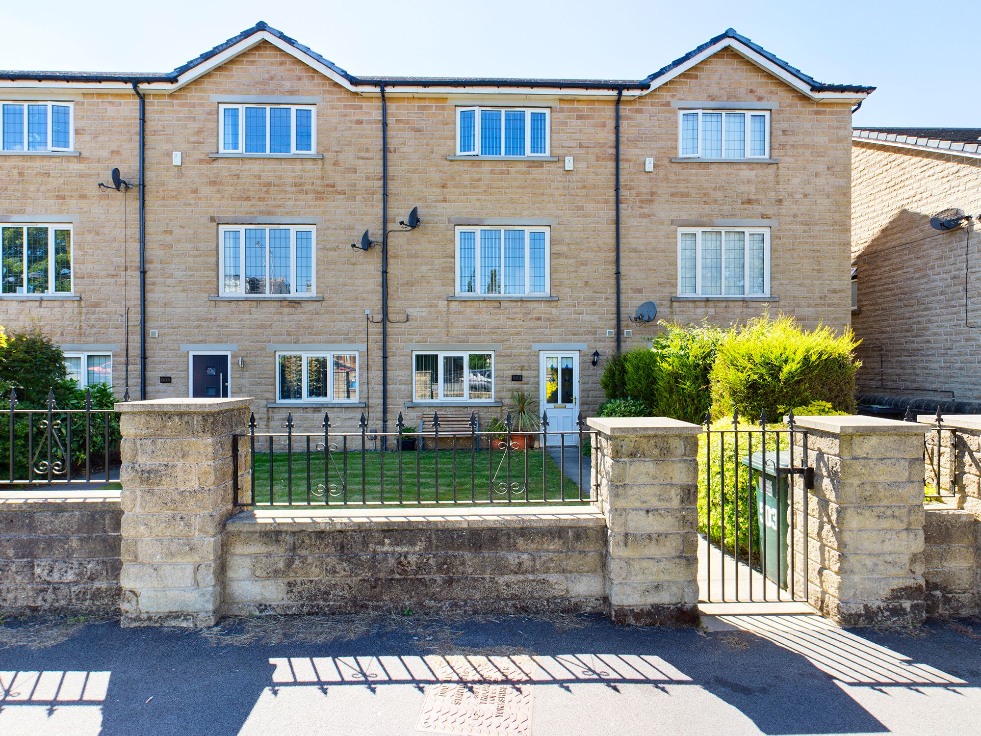 3 bed town house for sale in Idle Road, Five Lane Ends, Bradford BD2