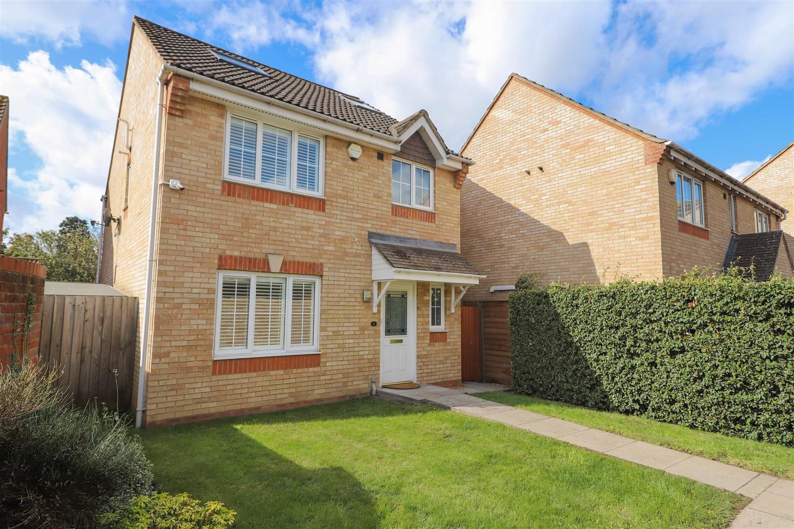 Glasshouse Close, Hillingdon UB8  