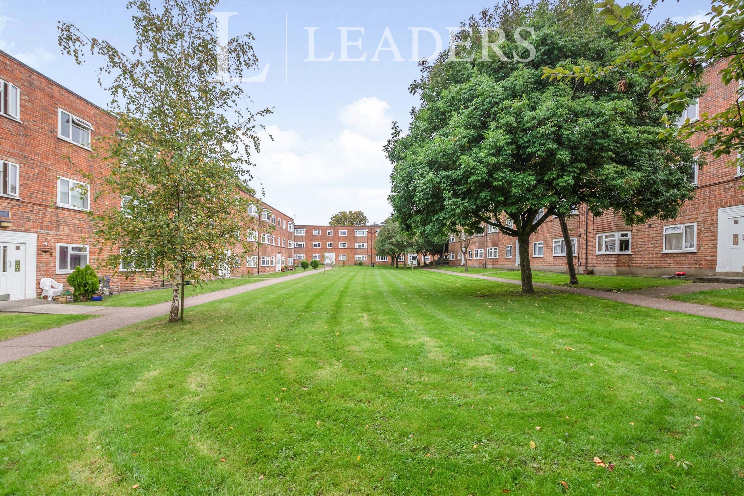 3 bed flat to rent in Brighton Road, Sutton SM2 Zoopla