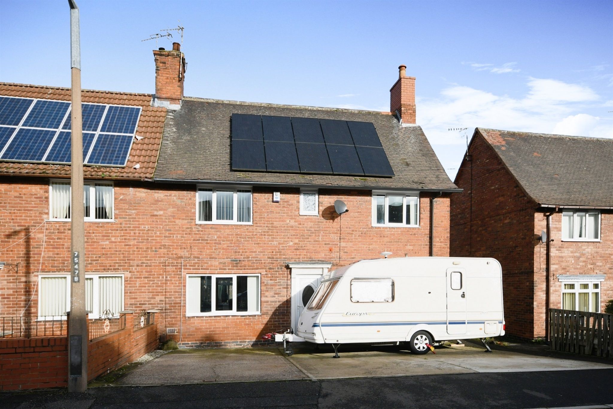 3 bed semidetached house for sale in Lime Avenue, Staveley