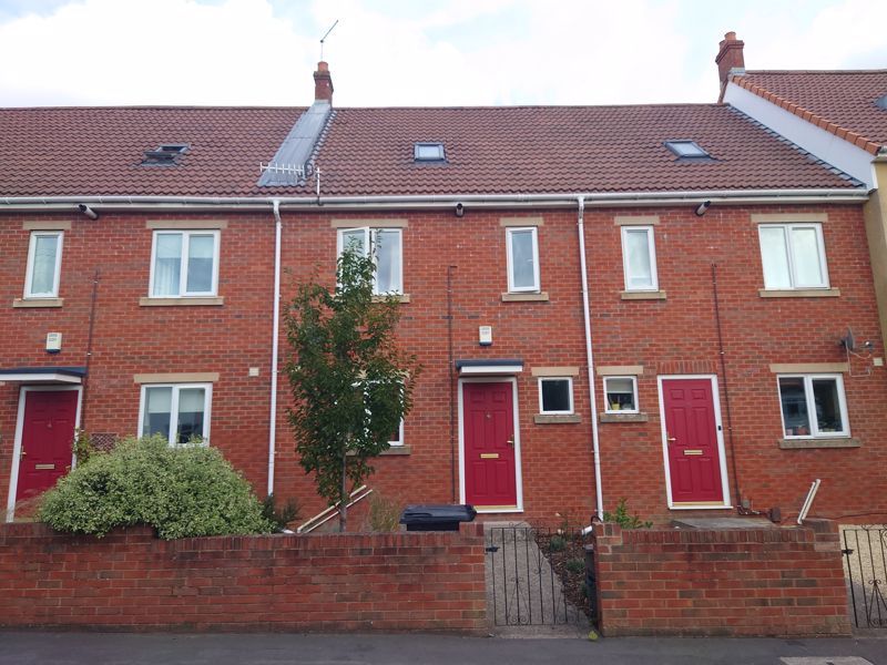 3 bed terraced house to rent in Kelston Road, WestburyOnTrym, Bristol