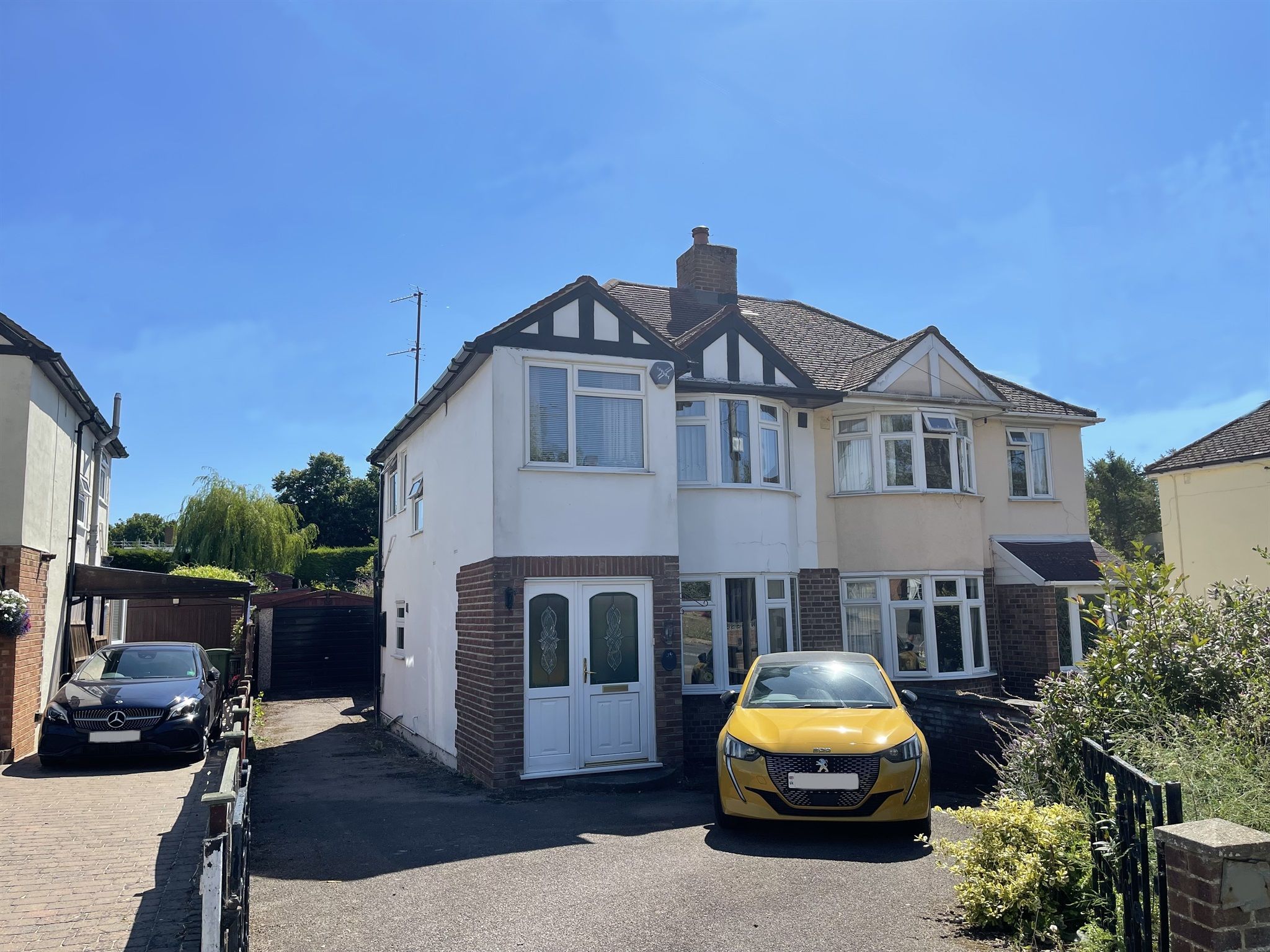 3 bed semidetached house for sale in Wolverton Road, Haversham, Milton