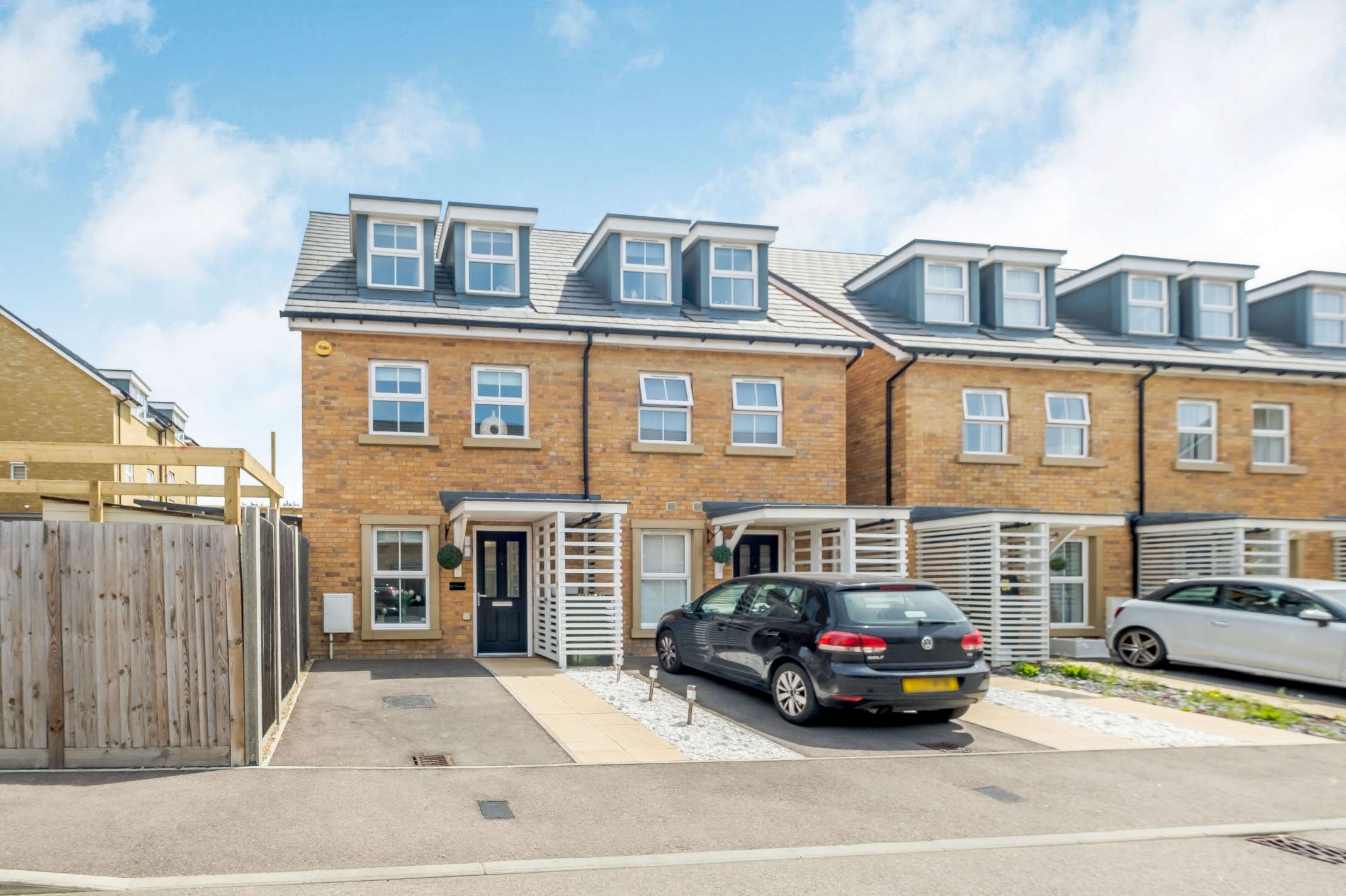 4 bed semidetached house for sale in Wheeler Close, Dartford DA1 Zoopla