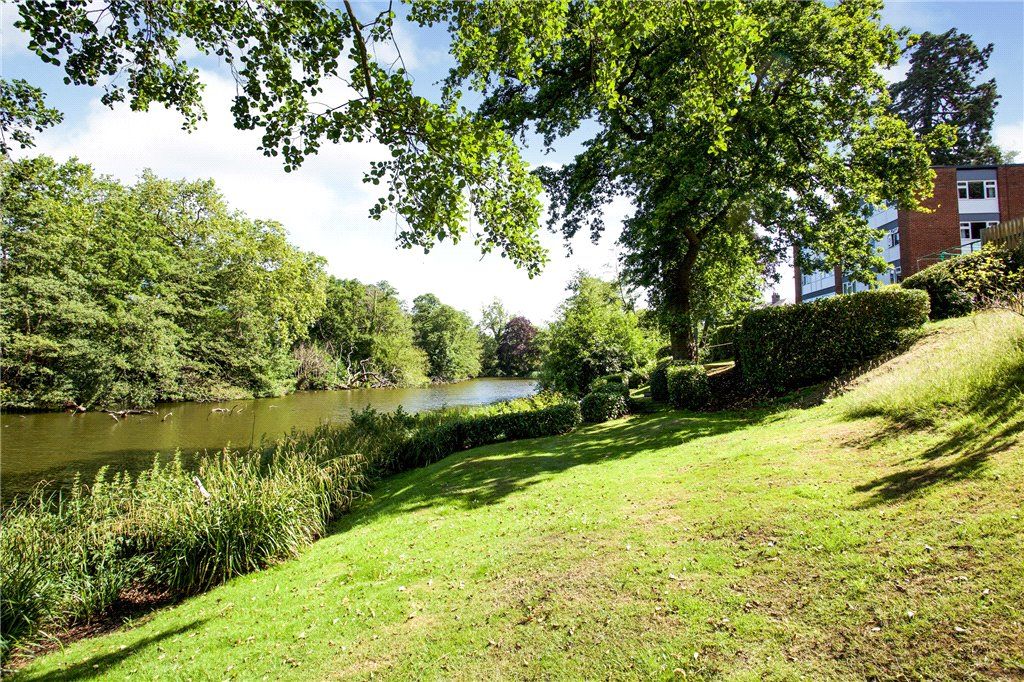 Berkeley Court, Weybridge, Surrey KT13  