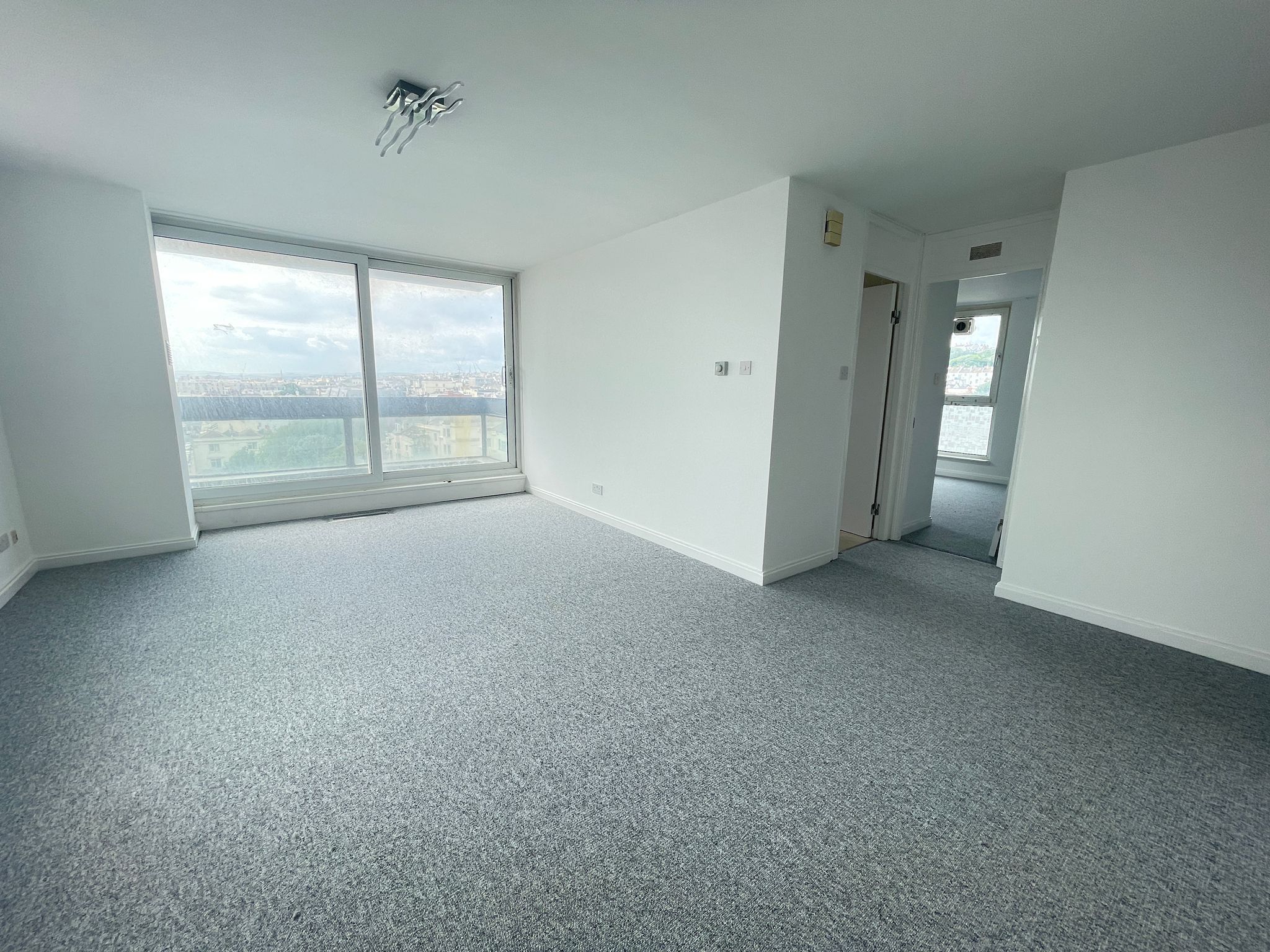 2 bed flat to rent in Russell Square, Brighton BN1 Zoopla