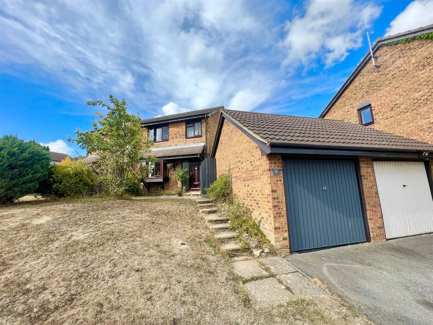 3 bed semidetached house for sale in The Meadows, St. LeonardsOnSea