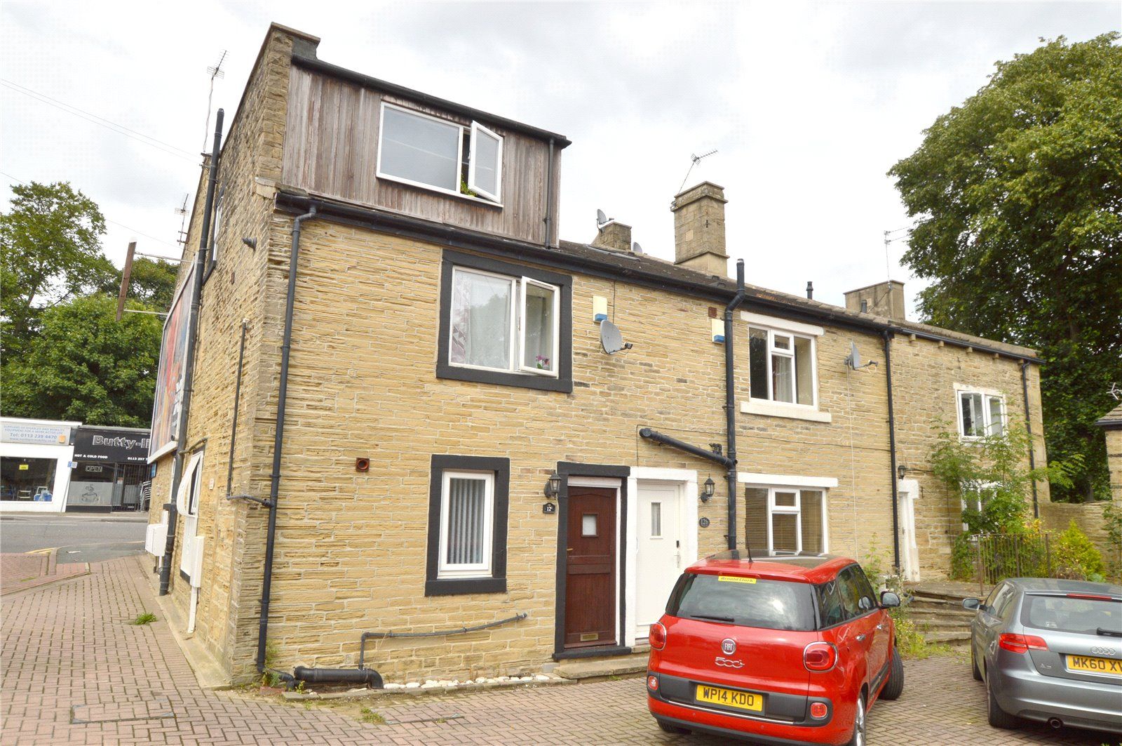 2 bed flat for sale in Chapeltown, Pudsey, Leeds, West Yorkshire LS28