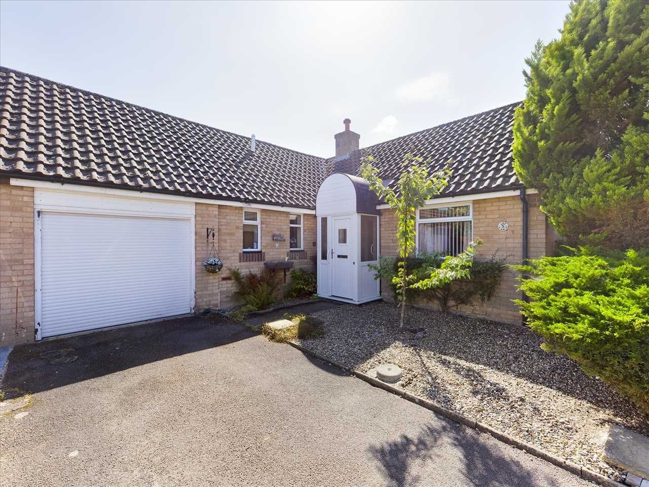 2 bed bungalow for sale in Demesne Gardens, Martlesham Heath, Ipswich