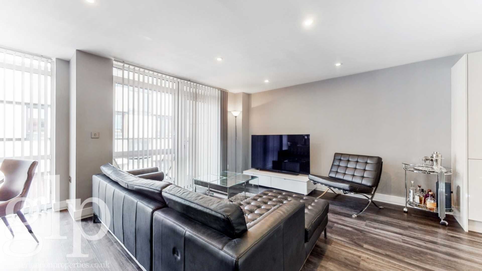 Goswell Road, Angel EC1V  