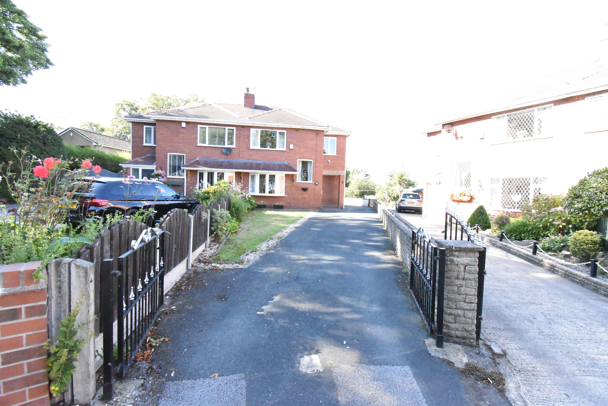 4 bed semidetached house for sale in Doncaster Road Estate, Ackworth