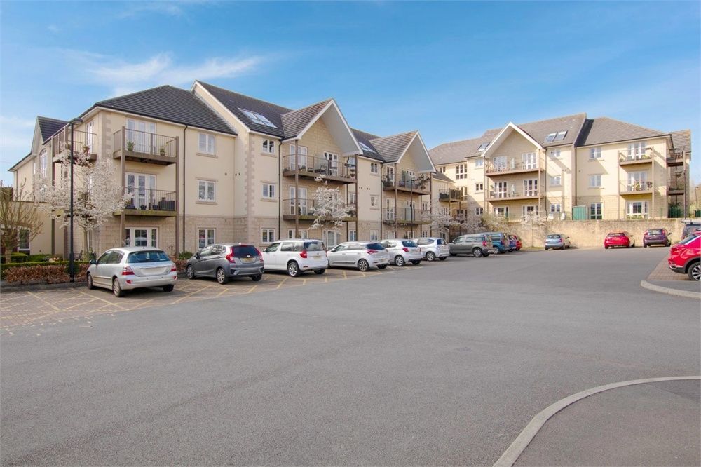 Malmesbury Road, Chippenham, Wiltshire SN15  