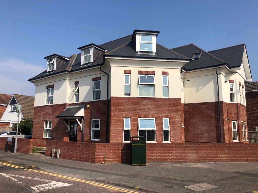 2 bed flat to rent in Road, Bournemouth BH8 Zoopla