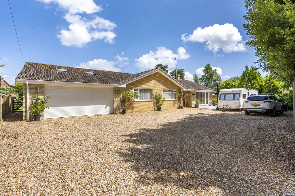 4 bed bungalow for sale in Ashurst Road, West Moors, Ferndown, Dorset